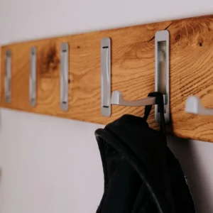 garderobe aus massivholz eiche hochwertig handgefertigt in deutschland individuell konfigurierbar von be.massive